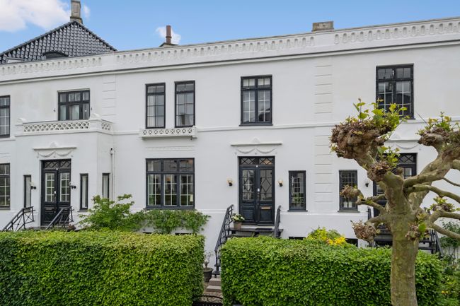 Christiansholms Parallelvej 3, 2930 Klampenborg